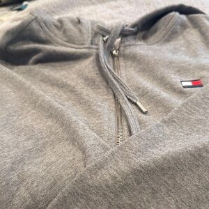 Tommy Hilfiger Men's Zip-Up Gray Sweater